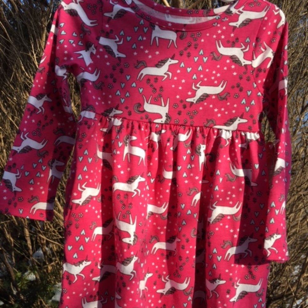Magical, NWT, Unicorn and hearts, 100% Organic Cotton, Fushia Pink Dress. 2T